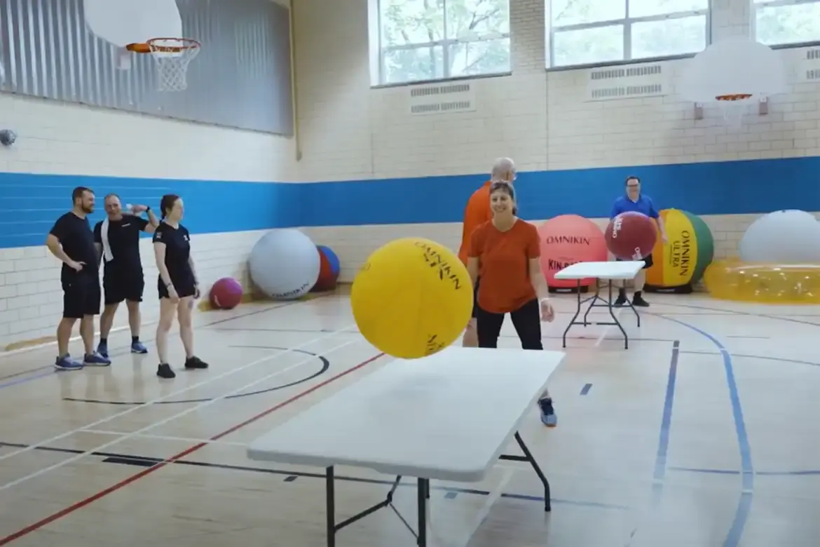 Omnikin Table Ball spel